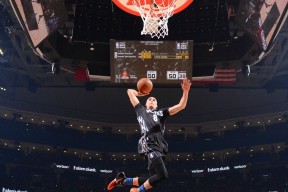 9体育-快船新秀Rookie独木难支，20分领先遭大逆转引全网热议